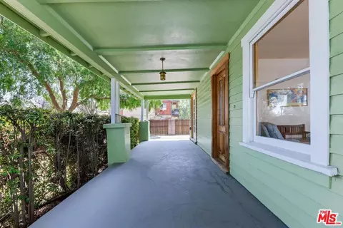 1531 Mentone Ave, Pasadena, CA 91103 photo 9