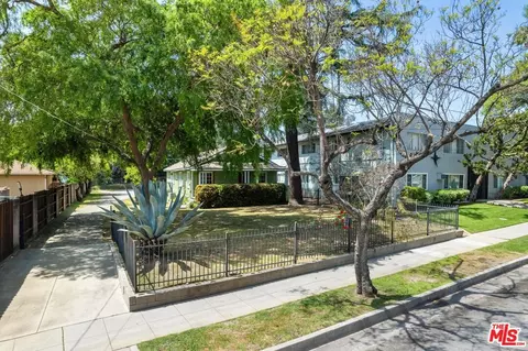 1531 Mentone Ave, Pasadena, CA 91103