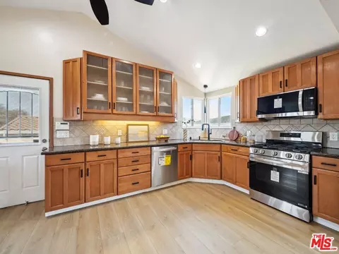 25134 Soto Rd, Hayward, CA 94544 photo 16