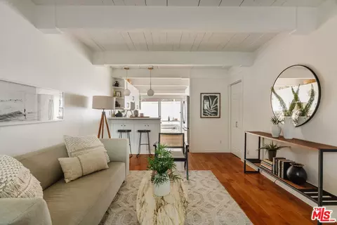 4040 Grand View Blvd #89, Los Angeles, CA 90066