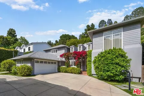 1224 N Bundy Dr, Los Angeles, CA 90049
