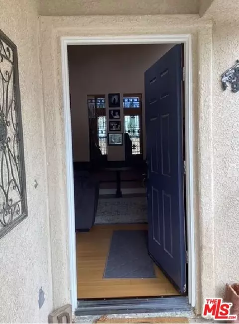 Entry Way - 2865 Briarpatch Dr, Simi Valley, CA 93065 photo 1 of 15