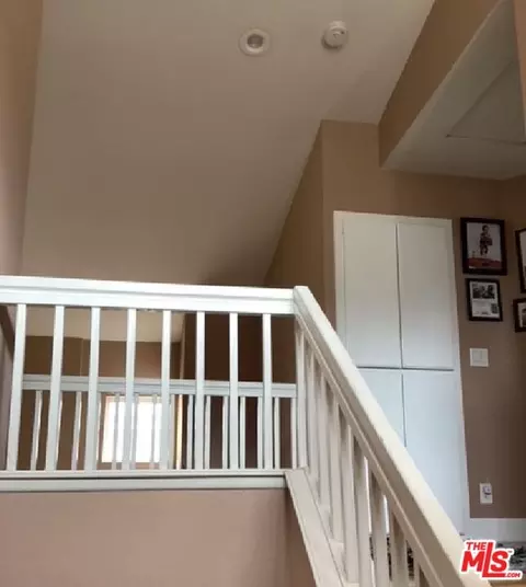 Entry Way - 2865 Briarpatch Dr, Simi Valley, CA 93065 photo 11 of 15