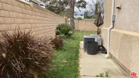 Exterior - 2865 Briarpatch Dr, Simi Valley, CA 93065 photo 5 of 13