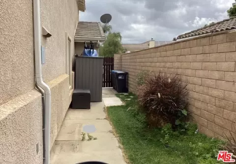 Exterior - 2865 Briarpatch Dr, Simi Valley, CA 93065 photo 9 of 13
