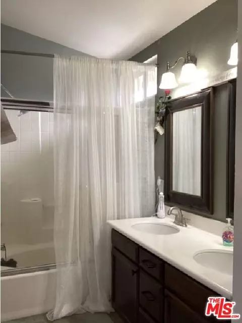 Bath - 2865 Briarpatch Dr, Simi Valley, CA 93065 photo 1 of 1