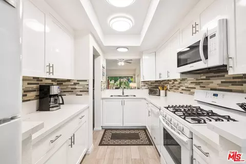 2345 S Cherokee Way #158, Palm Springs, CA 92264