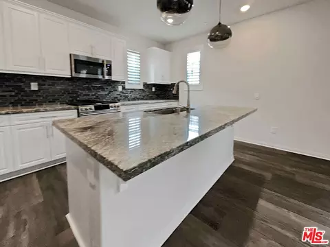 14708 Sherman Way, Van Nuys, CA 91405 photo 6
