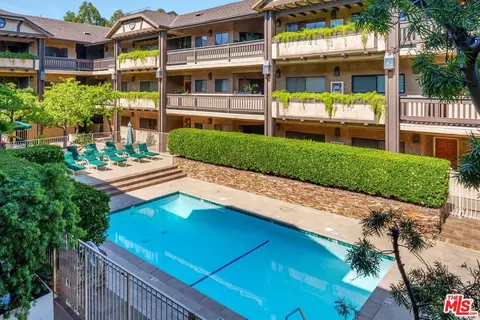 10945 Hortense St #202, North Hollywood, CA 91602