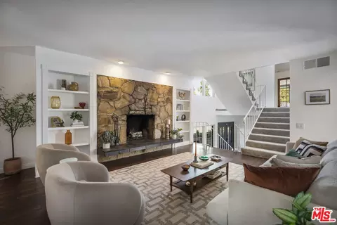 Living - 1534 Margarita Dr, Redlands, CA 92373 photo 1 of 4