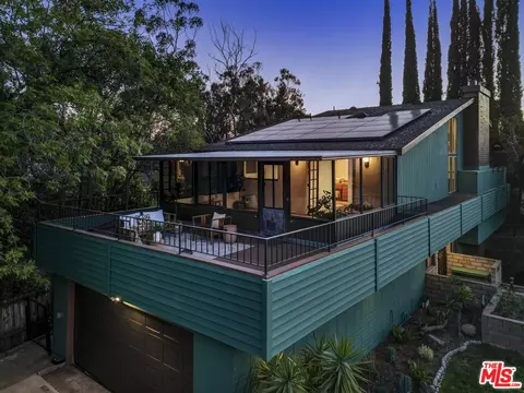 Exterior - 1534 Margarita Dr, Redlands, CA 92373 photo 8 of 23