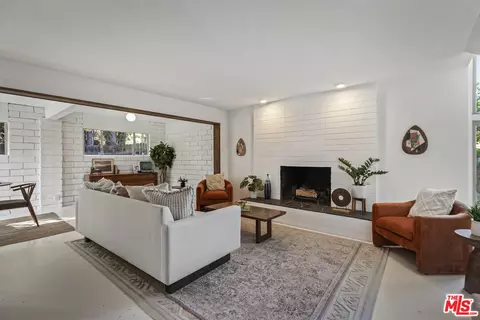 Living - 1534 Margarita Dr, Redlands, CA 92373 photo 3 of 4