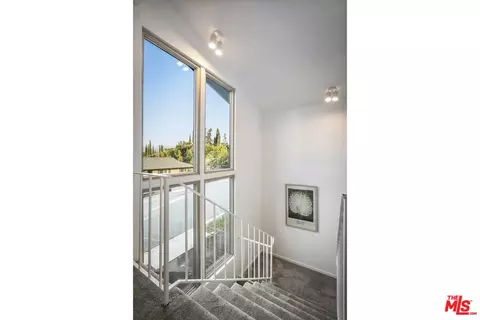 Entry Way - 1534 Margarita Dr, Redlands, CA 92373 photo 3 of 5