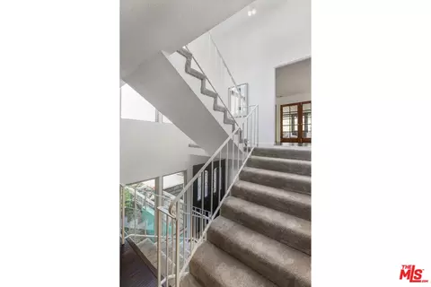 Entry Way - 1534 Margarita Dr, Redlands, CA 92373 photo 2 of 5