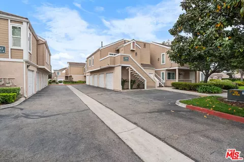 10456 W Briar Oaks Dr #A, Stanton, CA 90680