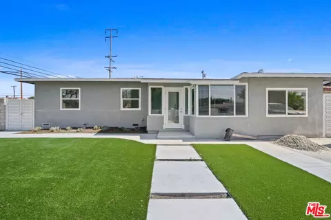 2429 W Borchard Ave, Santa Ana, CA 92704