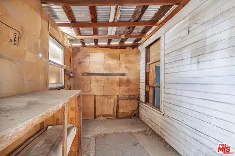 419 Acoma St, Needles, CA 92363 photo 4