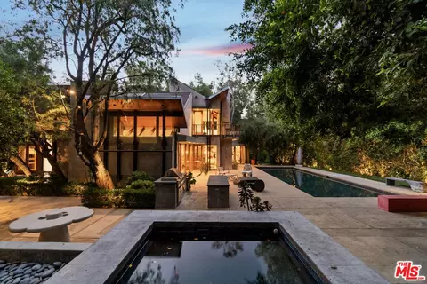 7728 Woodrow Wilson Dr, Los Angeles, CA 90046