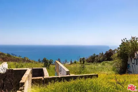 20704 Eagle Pass Dr, Malibu, CA 90265 photo 4