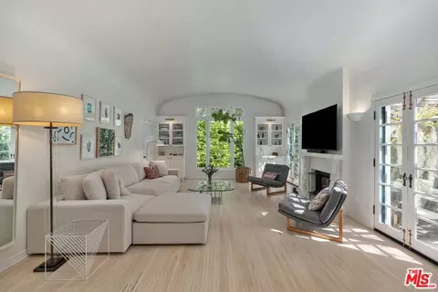 7600 Willoughby Ave, West Hollywood, CA 90046