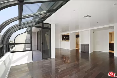 880 W 1st St #802, Los Angeles, CA 90012