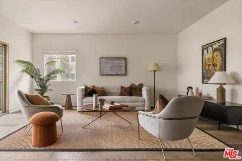 2976 Ripple Pl #104, Los Angeles, CA 90039