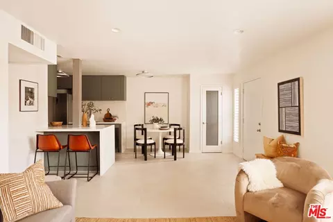 970 Palm Ave #207, West Hollywood, CA 90069