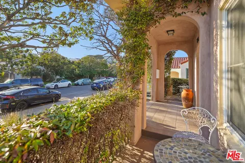 236 5th Ave, Venice, CA 90291 photo 3