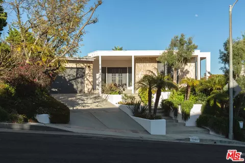 2224 Hercules Dr, Los Angeles, CA 90046