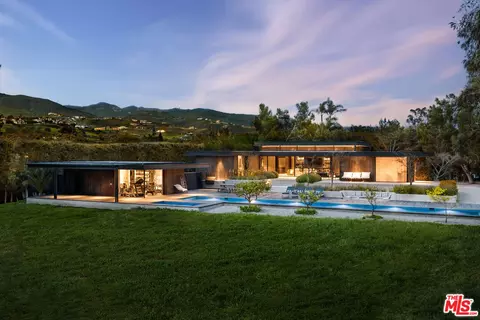 6709 Zumirez Dr, Malibu, CA 90265