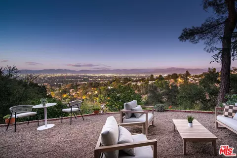 3720 Alta Mesa Dr, Studio City, CA 91604