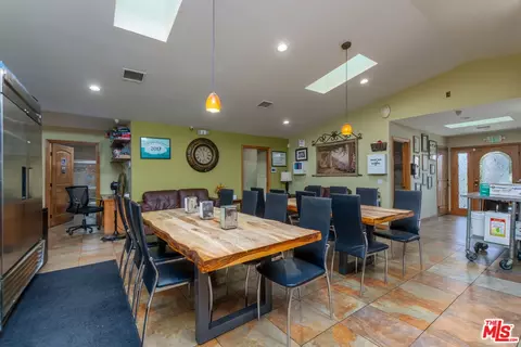 6956 Bertrand Ave, Reseda, CA 91335 photo 17