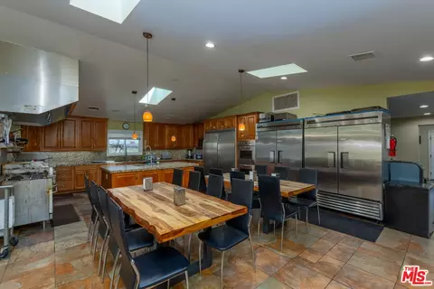 6956 Bertrand Ave, Reseda, CA 91335 photo 11