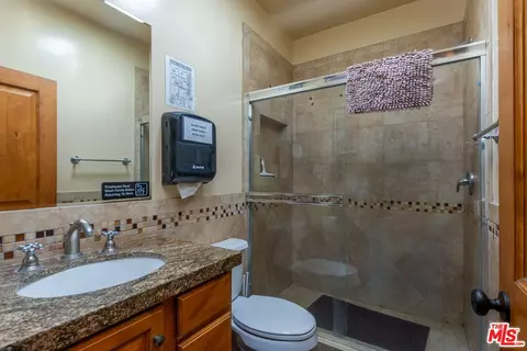 6957 Enfield Ave, Reseda, CA 91335 photo 20
