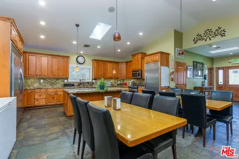 6957 Enfield Ave, Reseda, CA 91335 photo 10