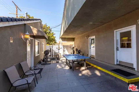 6957 Enfield Ave, Reseda, CA 91335 photo 15