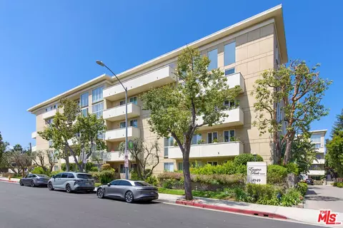 4949 Genesta Ave #212A, Encino, CA 91316