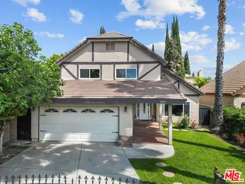 Exterior - 18533 Lanark St, Reseda, CA 91335 photo 3 of 8