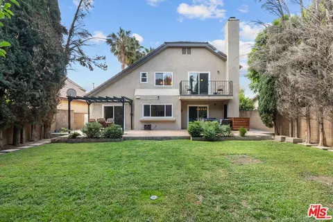 18533 Lanark St, Reseda, CA 91335