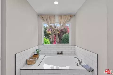 Bath - 18533 Lanark St, Reseda, CA 91335 photo 2 of 4