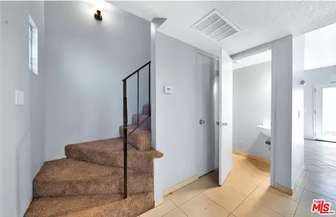 Entry Way - 43643 Stanridge Ave, Lancaster, CA 93535 photo 2 of 4