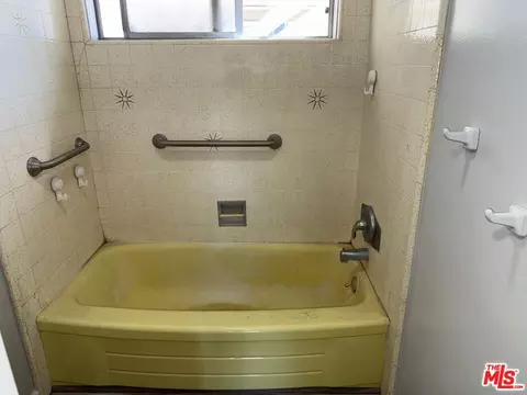 1901 Peyton Ave #R, Burbank, CA 91504 photo 5