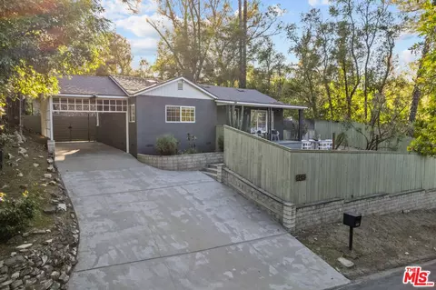 5245 Sale Ave, Woodland Hills, CA 91364