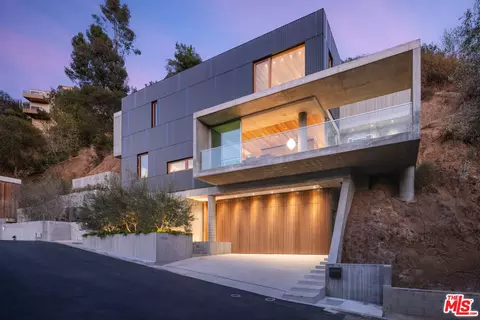 5819 Cazaux Dr, Los Angeles, CA 90068