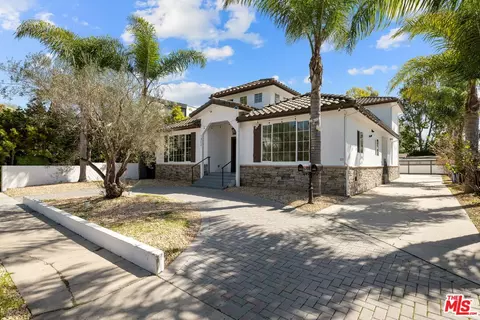 1352 Palms Blvd, Venice, CA 90291