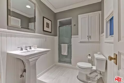 249 S Muirfield Rd, Los Angeles, CA 90004