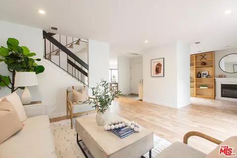 1333 Valley View Rd #9, Glendale, CA 91202