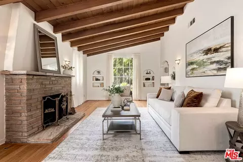 400 E Rustic Rd, Santa Monica, CA 90402