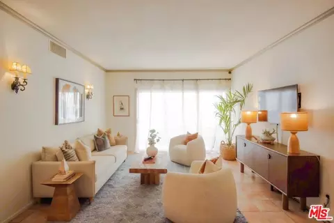 521 Montana Ave #104, Santa Monica, CA 90403