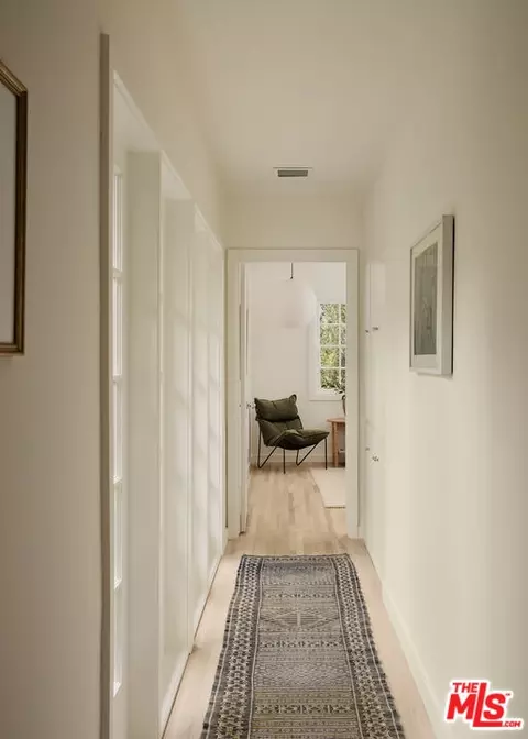 Entry Way - 870 Laguna Rd, Pasadena, CA 91105 photo 2 of 2